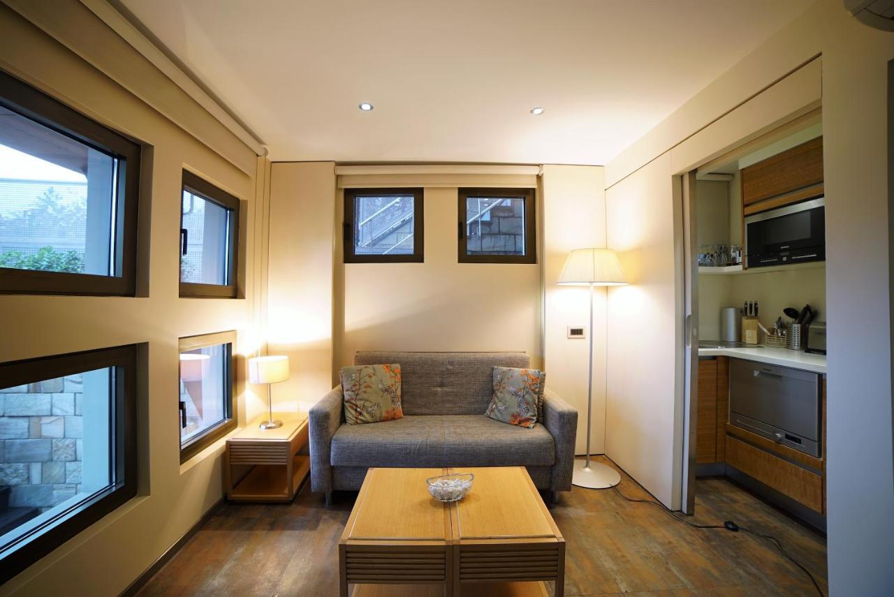 Deris Bosphorus Lodge Apartments Istanbul Ngoại thất bức ảnh
