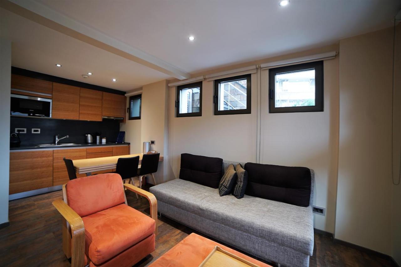 Deris Bosphorus Lodge Apartments Istanbul Ngoại thất bức ảnh