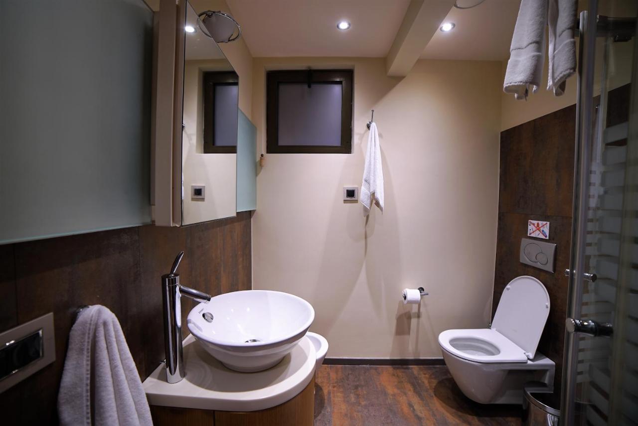 Deris Bosphorus Lodge Apartments Istanbul Ngoại thất bức ảnh