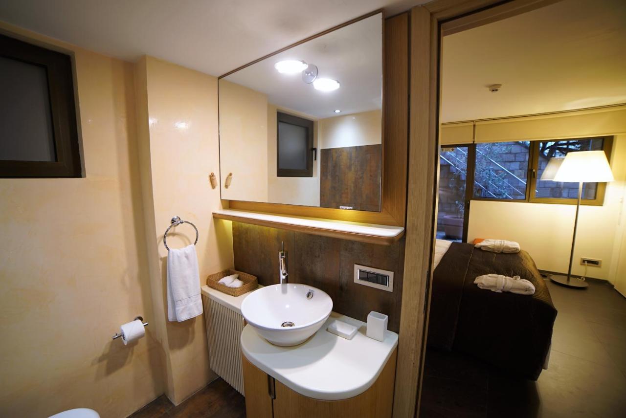 Deris Bosphorus Lodge Apartments Istanbul Ngoại thất bức ảnh